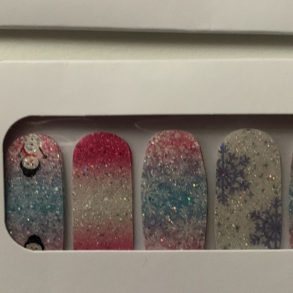 Color Street, Snow Biz and Holiday De-Light Holiday/Winter Lot - Picture 3 of 6